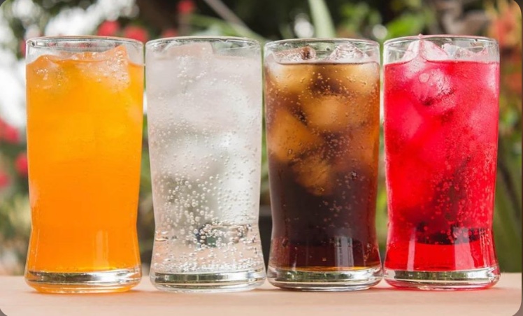 6 loại nước không nên uống vào buổi tối. Vừa mất ngủ, tăng cân mà lại