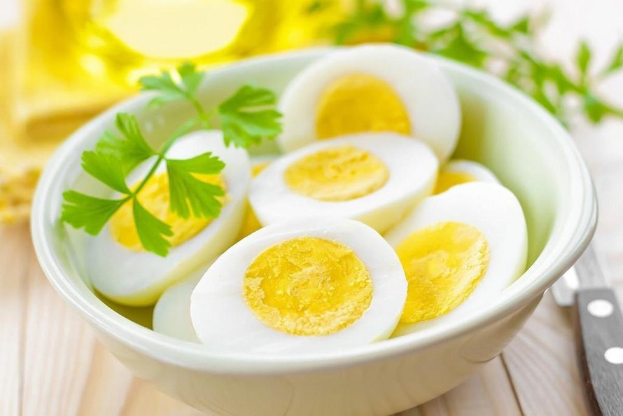 Trứng cũng nằm trong nhóm các thực phẩm bạn cần kiêng sau khi xăm chân mày