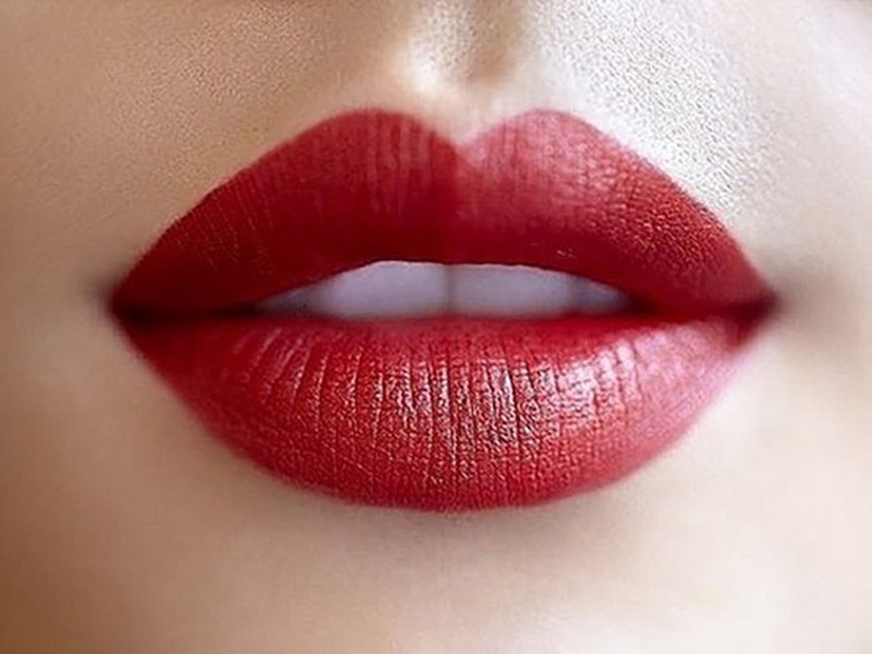 Đỏ Ruby giúp gương mặt của bạn trở nên tươi tắn và rạng rỡ hẳn Đỏ Ruby giúp gương mặt của bạn trở nên tươi tắn và rạng rỡ hẳn