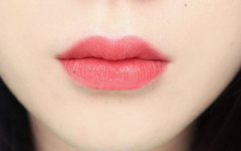 màu môi hồng cam sữa trẻ trung