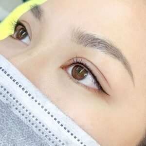 phun mí Eyeliner