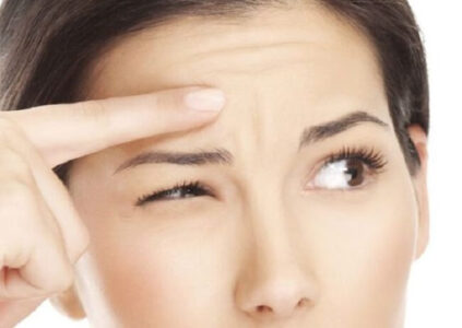 nếp nhăn ấn đường