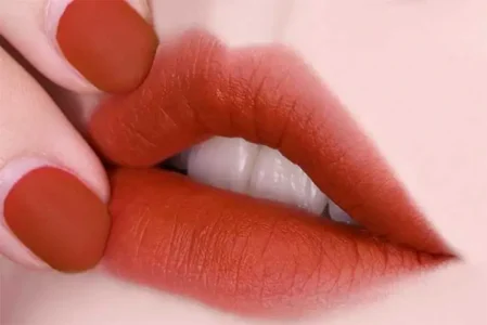 phun môi màu cam đất