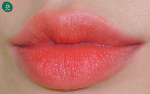 phun môi hồng cam sữa